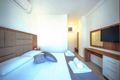 Luxury-Journey-4-SOBA-SA-KUPATILOM-SPRAT-II-8