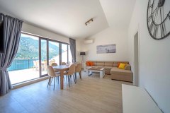 Luxury-Journey-6-CETVOROKREVETNI-APARTMAN-POTKROVLJE-10