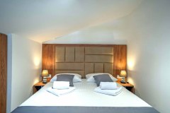 Luxury-Journey-6-CETVOROKREVETNI-APARTMAN-POTKROVLJE-16