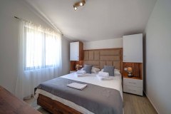 Luxury-Journey-6-CETVOROKREVETNI-APARTMAN-POTKROVLJE-4