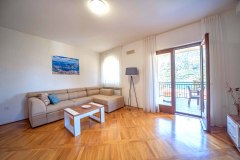 Luxury-Journey-7-TROKREVETNI-APARTMAN-SPRAT-I-1