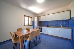 Luxury-Journey-7-TROKREVETNI-APARTMAN-SPRAT-I-10